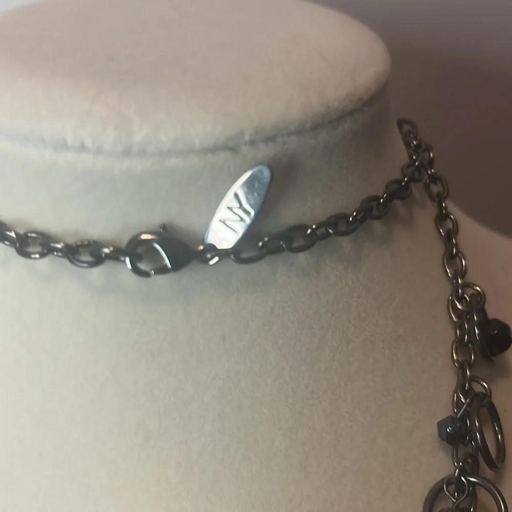 New York and Company Gunmetal Black glass and Pearl Long necklace - Picture 2 of 3